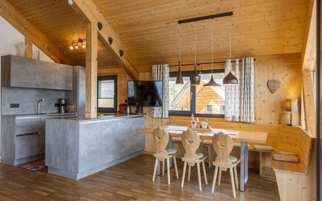 Chalet With Panoramic Sauna