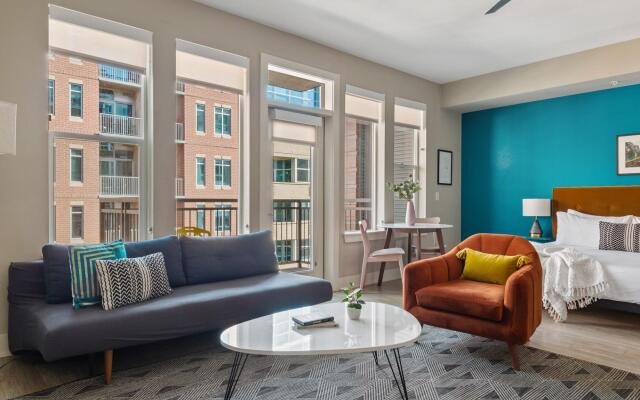 Denver | Alluring 1BD/1BA Riverfront Apartment
