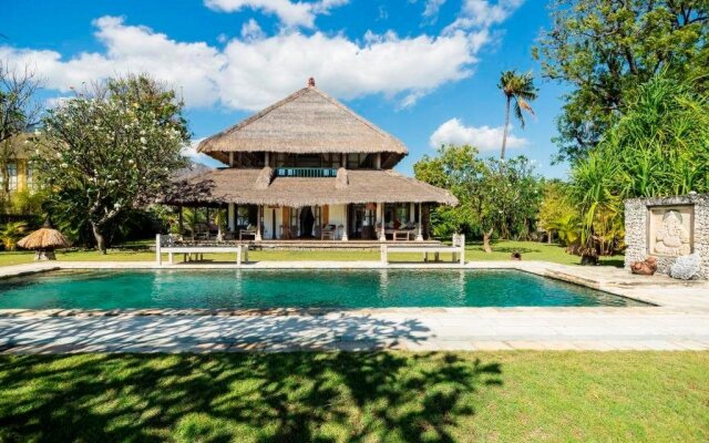 Puri Ganesha Villas