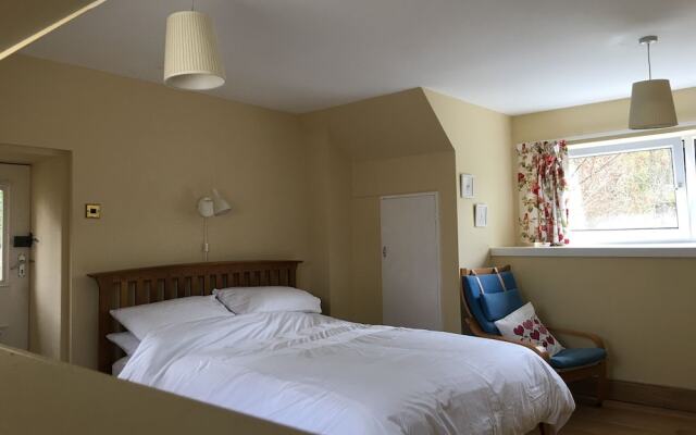 The Coach House B&B and Apartment