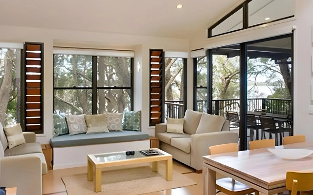 Eumarella Shores Noosa Lake Retreat