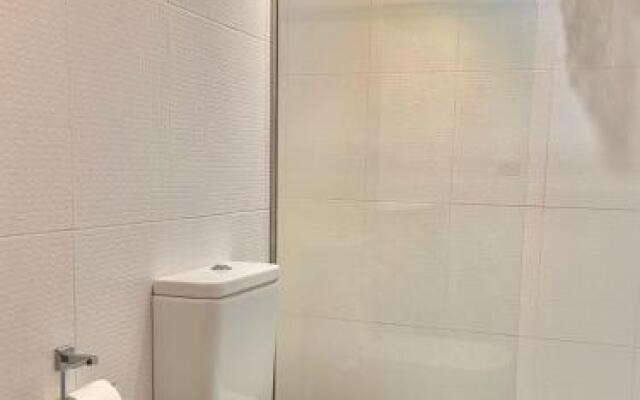 Victoria Court - 1 bed pool & sea view