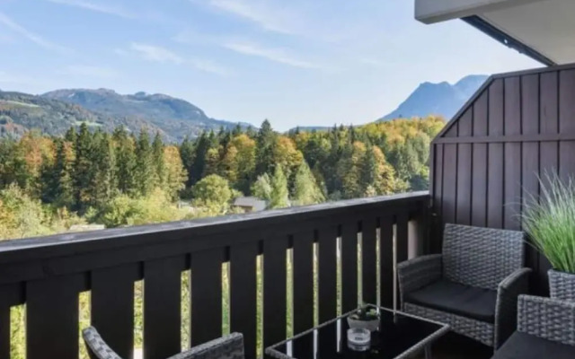 Cosy Holiday Home in bad Goisern With Balcony