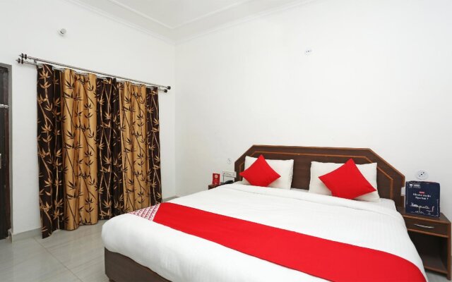 Chelsea Palace BY OYO Rooms