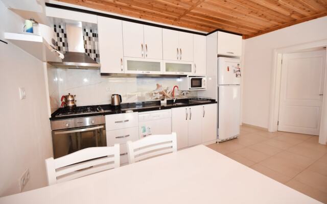 Villa Begum by Helaltatilvillari