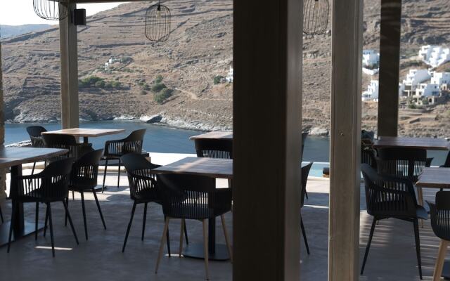 Amal Kythnos Suites
