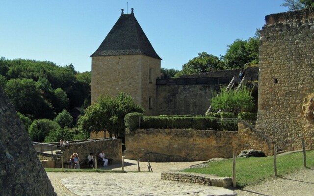 Secluded holiday home with a dishwasher, not far from Sarlat