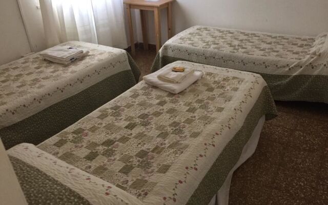 Bardas Hotel Cinco Saltos