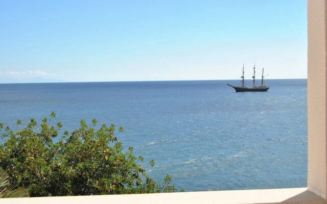 Las Gaviotas Beach II