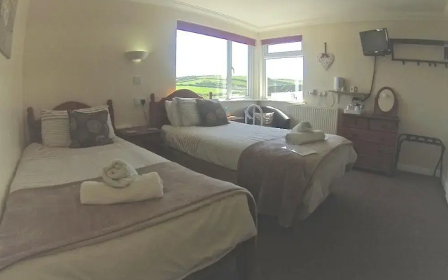 Sunnymeade Country Hotel
