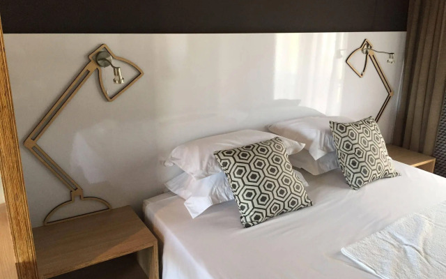 Akanani Apartments