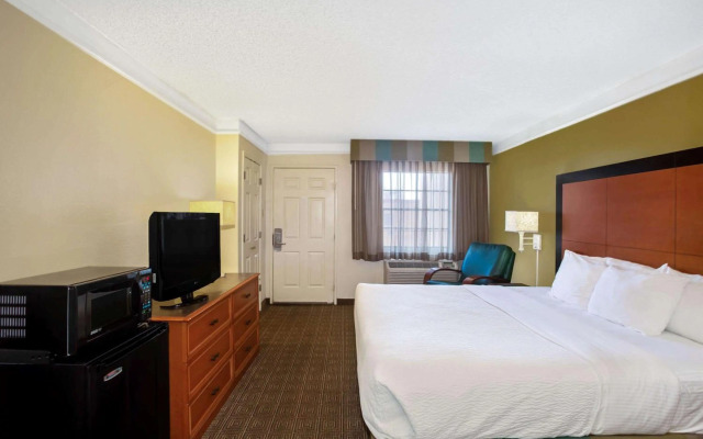 Extended Stay America Suites Edison Raritan Center