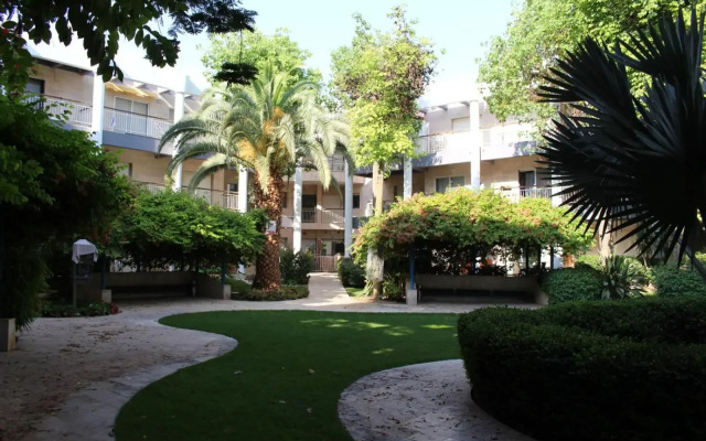 Green garden suite Eilat