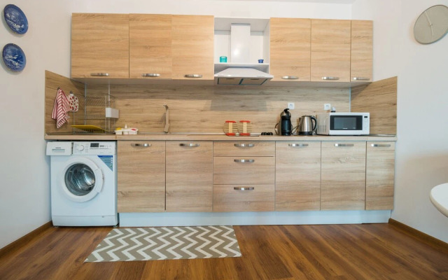 FM Luxury 1-BDR Apartment - Art and Brights