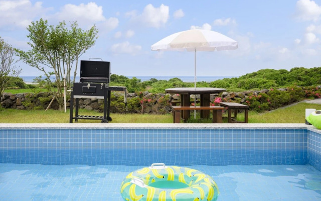 Gimnyeong stonewall Private Pool Villa