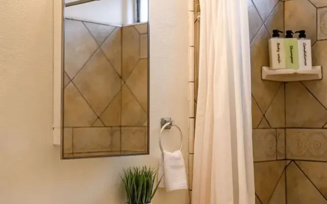 Near USC Dtla Spacious Private Bedroom 4
