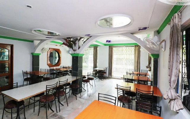 Hotel Jeevak International by OYO Rooms