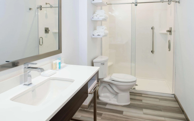 Hampton Inn Petaluma, CA