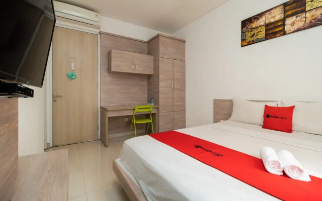 RedDoorz Syariah near Prasetya Mulya Cilandak Campus
