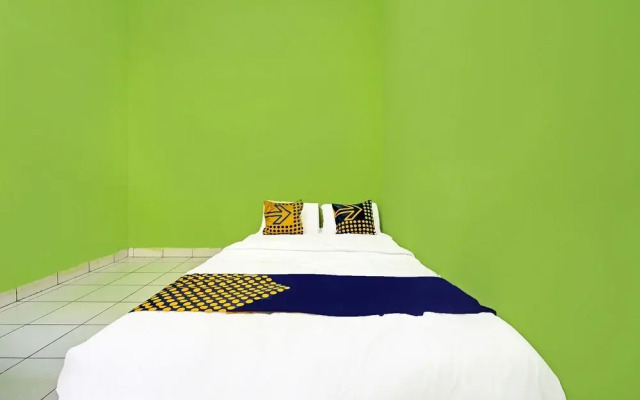 SPOT ON 91325 Pondok Hijau Guest House Syariah