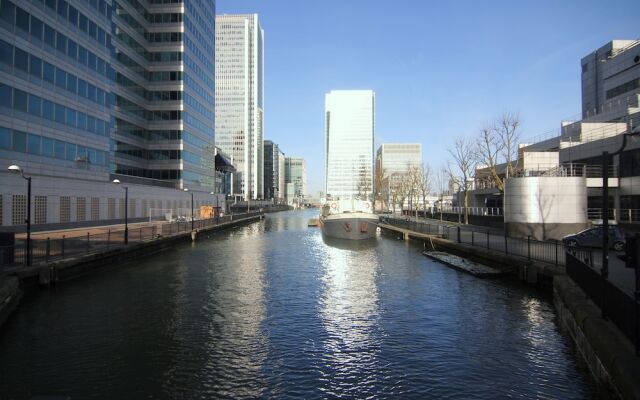 Canary Wharf - Corporate River View Apartments