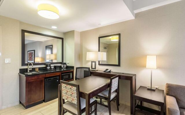 Embassy Suites Newark Airport