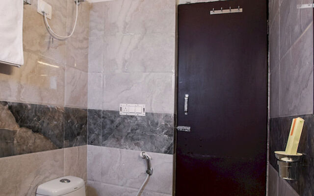 OYO 384 Hotel Noble House