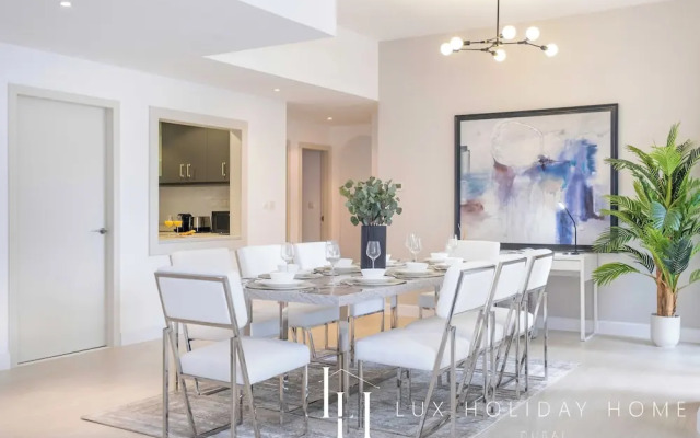 LUX  The Luxurious Central JBR Suite