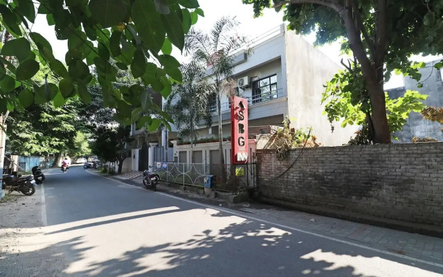 Oyo 22946 Sbg Inn