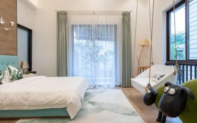 Qingshu Holiday Villa Hotel (Yangjiang Poly Yintan Store)