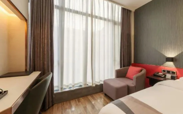 Holiday Inn Xiagu Wharf Sea World Branch
