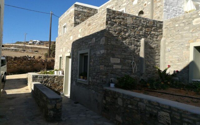 Antiparos Homes