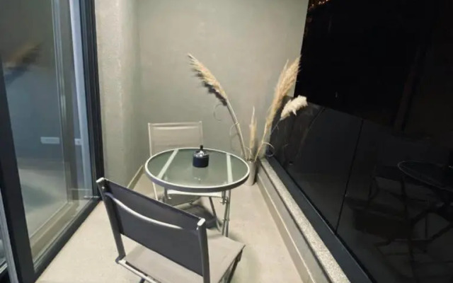 Jacuzzi Apartment Code 96