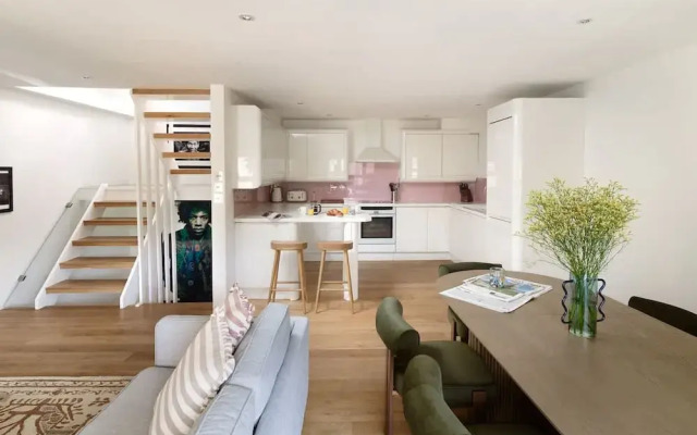 The Iconic Portobello Mews House