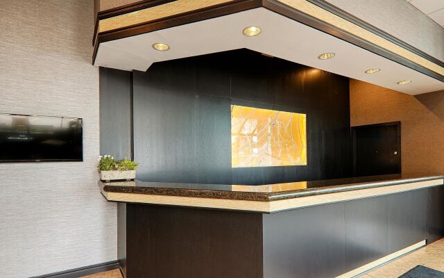 Best Western Voyageur Place Hotel