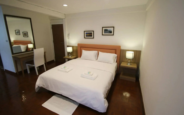 09 Hostel