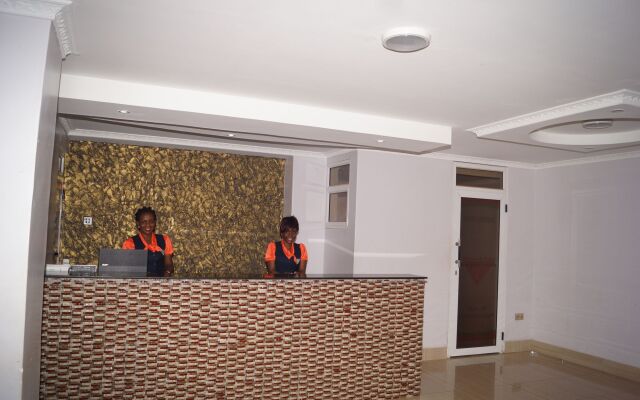 Diamonds Hotel