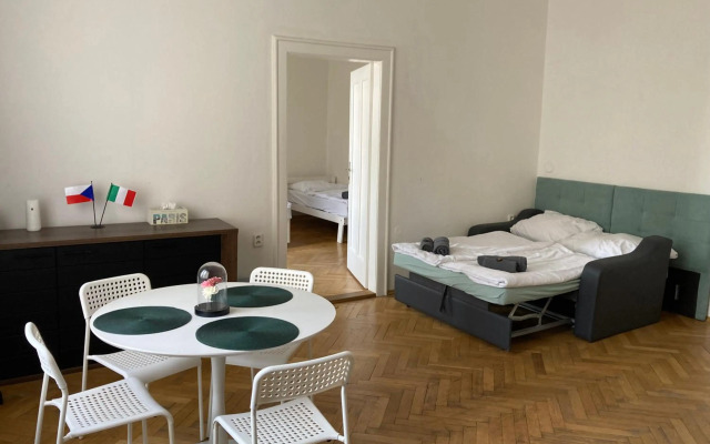 Castle View Apartment