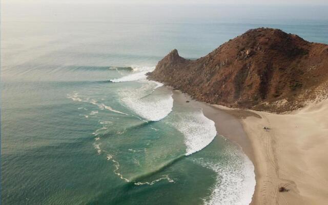 PENINSULA STAYS Business Hotel 2 CAMAS Matrimoniales