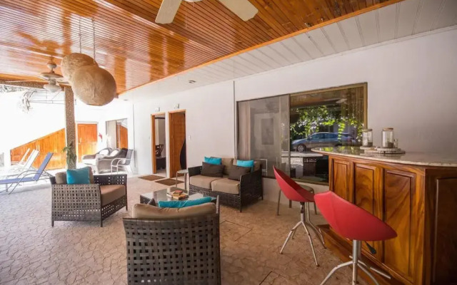 Tuanis Aparthotel