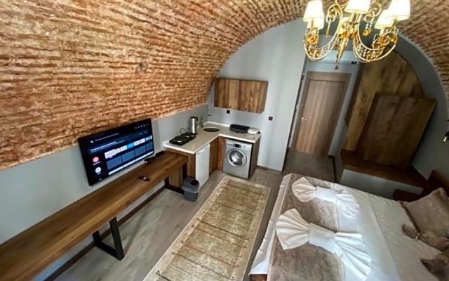 Alma Port Suites