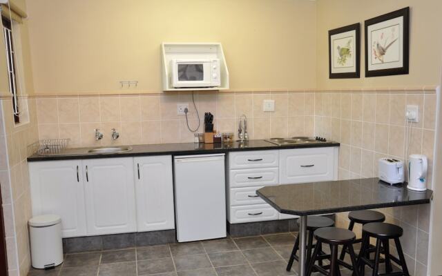 Birds of paradise B&B