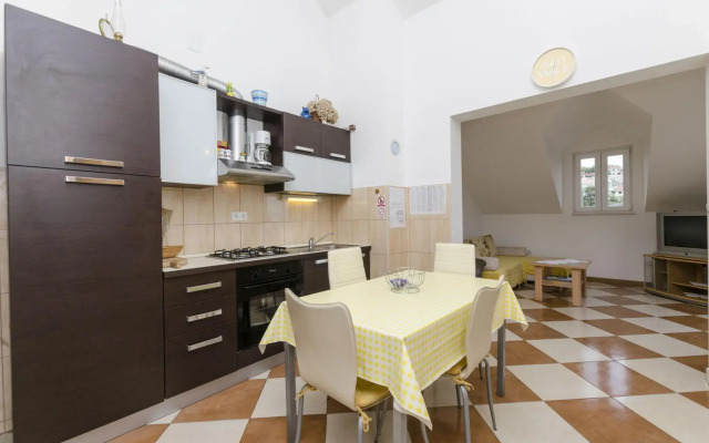 Apartments Marinko in Splitska - island Brac