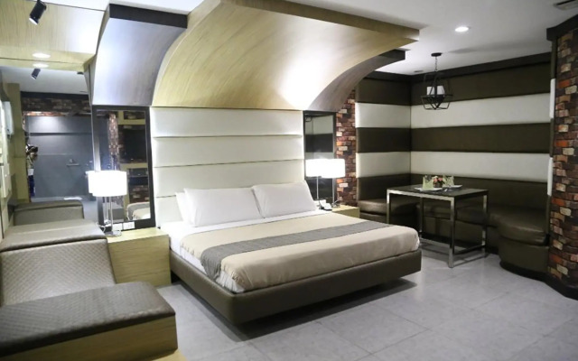 Victoria Court Las Piñas