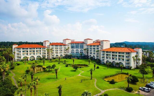 Shineville Luxury Resort