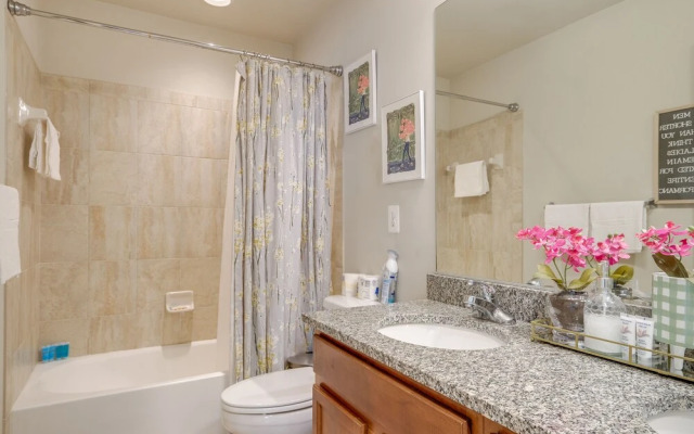 Spacious Woodbridge Home Near Leesylvania Park!