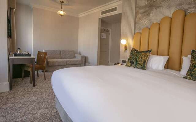 Clifton Hotel