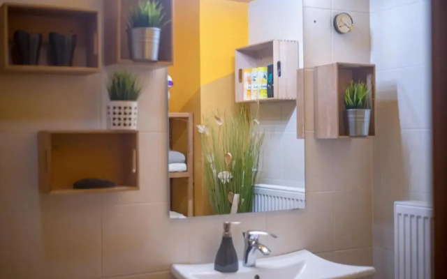 Cute sunny apartment KOD1