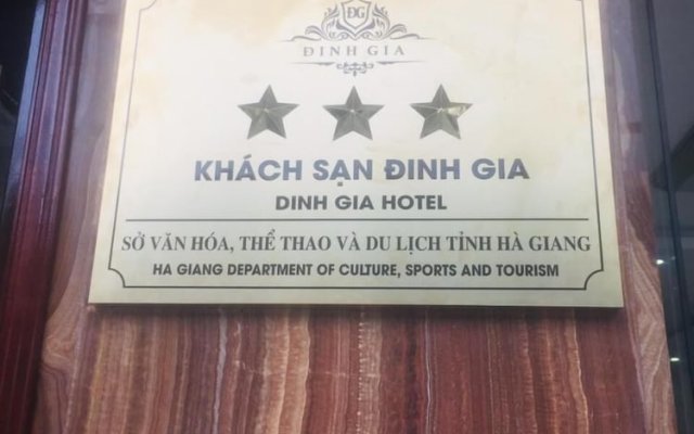 Dinh Gia Hotel