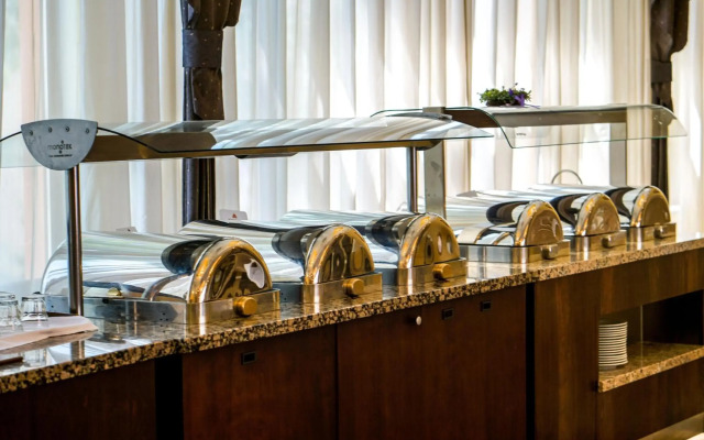 Hotel Saturn